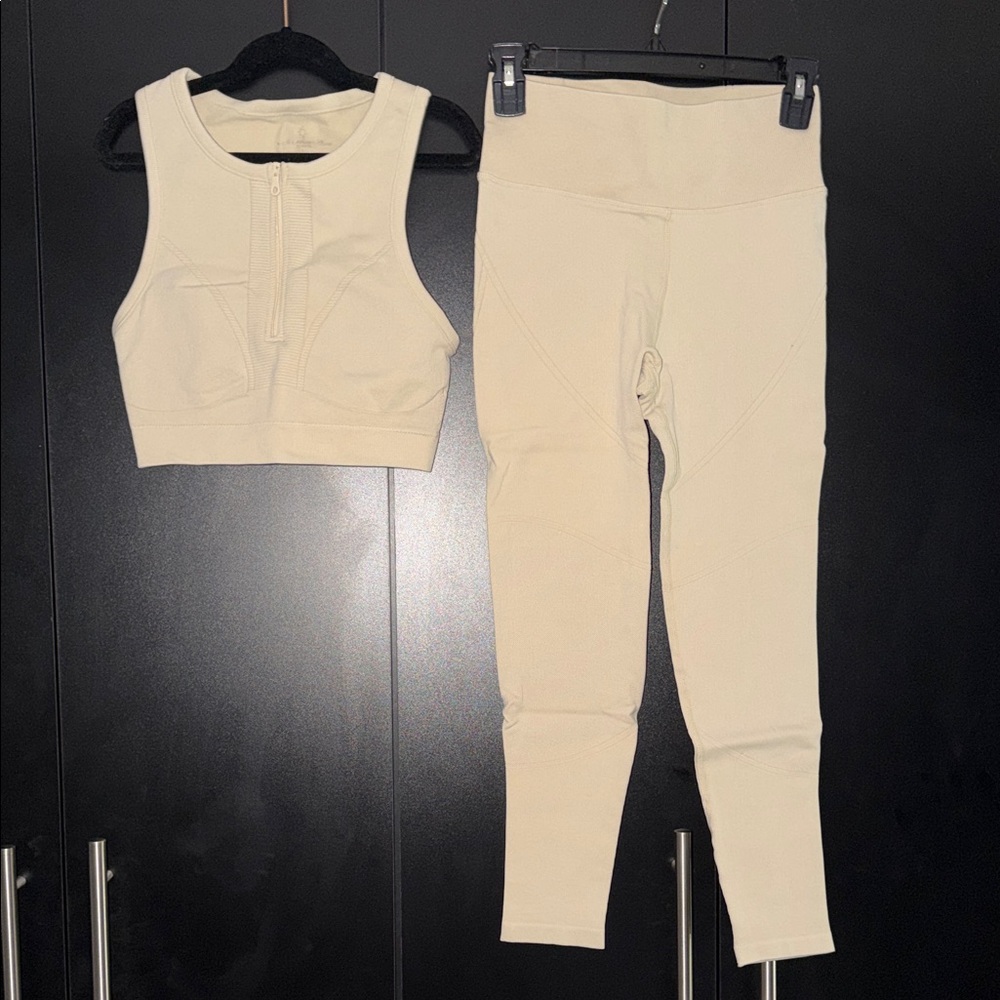 Aerie Cream Sports Bra and Leggings Set